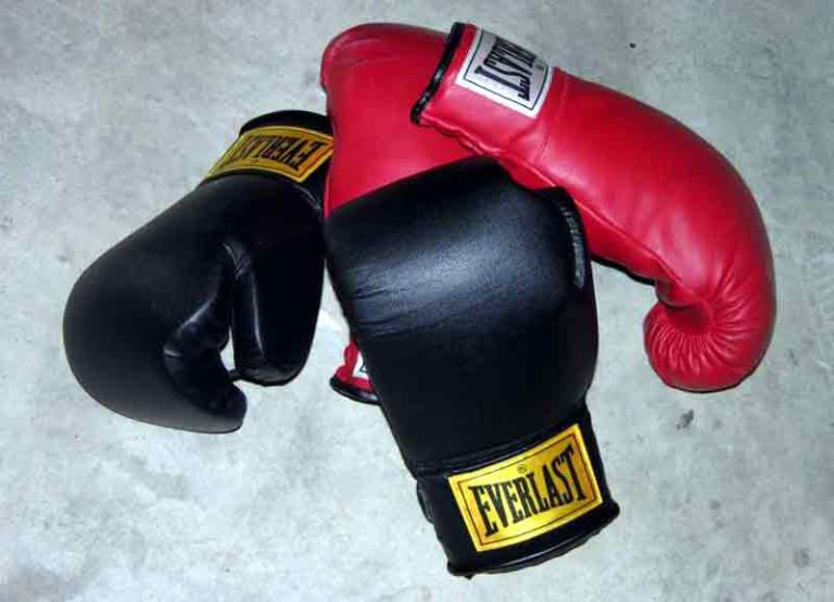 How to Clean Boxing Gloves (Inside and Outside) Water Heater Handal